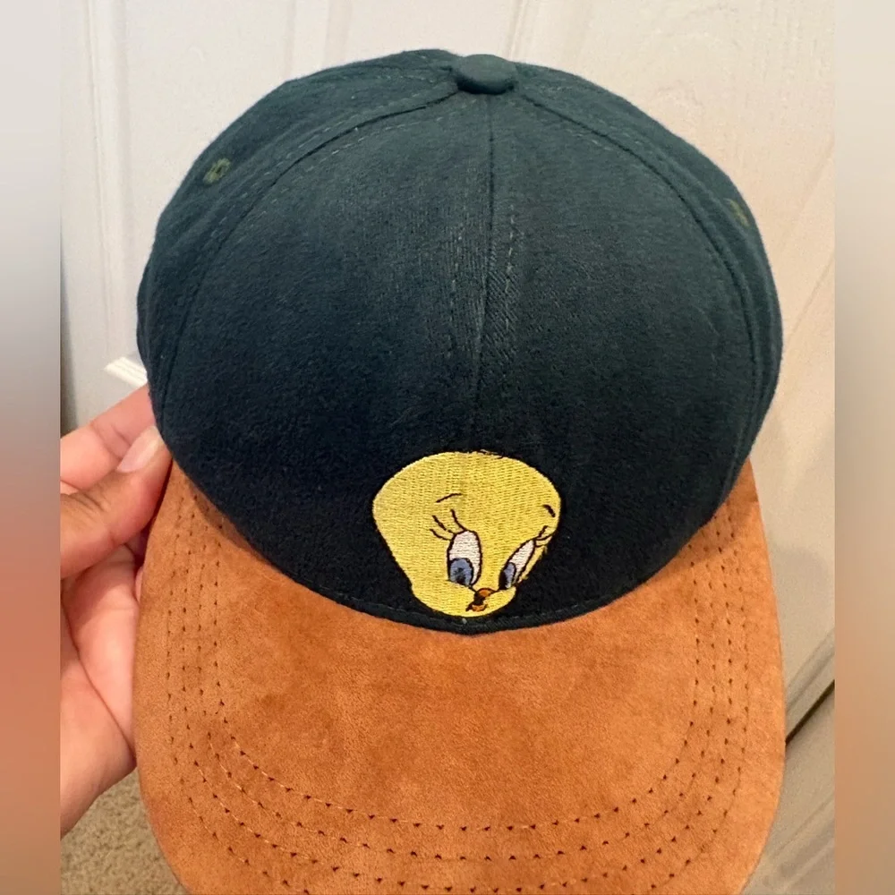 Vintage 90’s Tweety Bird Warner Bros. Kids Snap Back Hat Suede Structured Visor